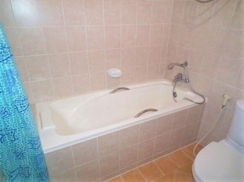 Jomtien Shining Star condominiums, Chon Buri (Pattaya), 1 จอมเทียน, Nong Pru, Bang Lamung (Pattaya), Chon Buri (Pattaya), 2 Bedrooms, 122 sqm, Condo For Sale, by Sathida Limphasut (App), 500208250 - DDproperty.com