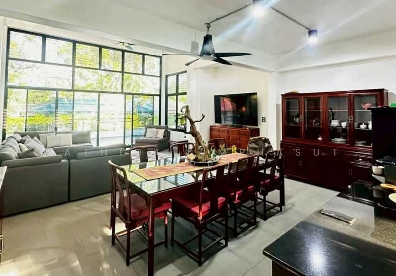 Costa Village Bangsaray : คอสตา วิลเลจ บางเสร่, ชลบุรี, 556 หมู่ที่ 2 ซอย นาจอมเทียน 56, หนองปรือ, บางละมุง, ชลบุรี, 300 ตร.ม., วิลล่า ขาย, โดย Sathida Limphasut (App), 500208273 - DDproperty.com