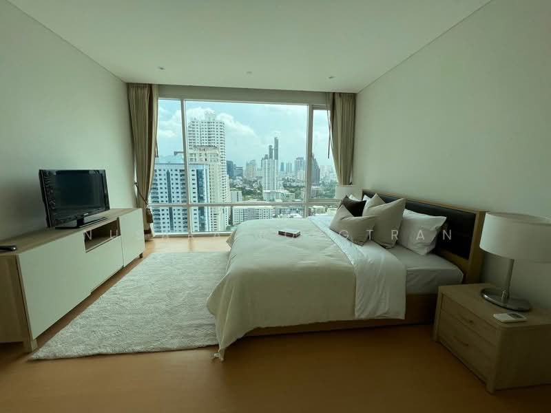 Fullerton Sukhumvit, Bangkok, Sukhumvit Road, Khlong Tan Nua, Watthana, Bangkok, 2 Bedrooms, 96 sqm, Condo For Rent, by Nusara Rongtran, 500208337 - DDproperty.com