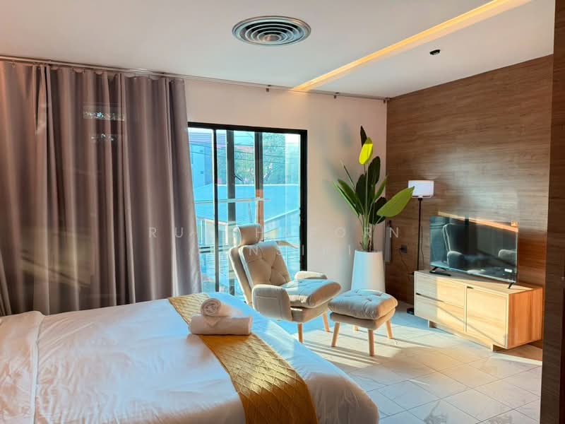 ทาวน์เฮ้าส์ให้เช่า – ใกล้เจ็ดยอดพลาซ่า เพียง 5 นาที ค่าเช่า 40,000 บาท / เดือน รหัสทรัพย์ : No.2H128, Chiang Mai, Chang Phuak, Muang Chiang Mai, Chiang Mai, 3 Bedrooms, 120 sqm, Townhouse For Rent, by Rutchaporn Tunsiri, 500208349 - DDproperty.com