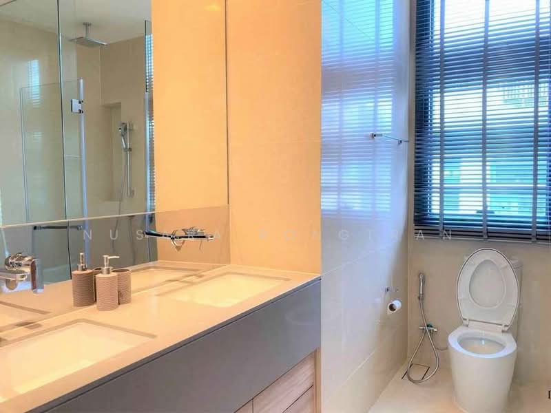 The Esse Asoke, Bangkok, 333 Soi Sukhumvit 21, Sukhumvit Road, Khlongtoei Nua, Watthana, Bangkok, 2 Bedrooms, 74 sqm, Condo For Rent, by Nusara Rongtran, 500208354 - DDproperty.com