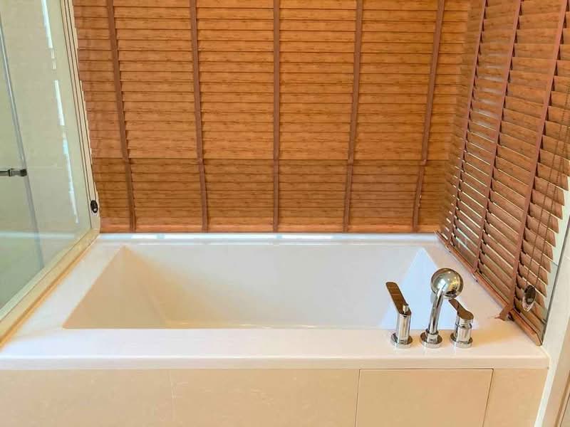 The Esse Asoke, Bangkok, 333 Soi Sukhumvit 21, Sukhumvit Road, Khlongtoei Nua, Watthana, Bangkok, 2 Bedrooms, 74 sqm, Condo For Rent, by Nusara Rongtran, 500208354 - DDproperty.com