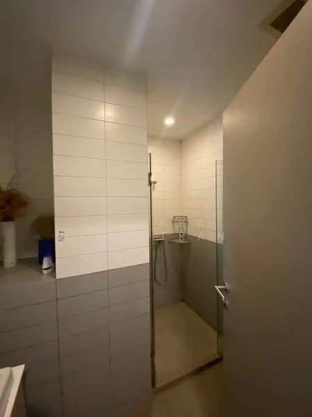 IDEO MOBI Sukhumvit 81, Bangkok, 2097 Sukhumvit Road, Bang Chak, Phra Khanong, Bangkok, 2 Bedrooms, 63 sqm, Condo For Rent, by Nusara Rongtran, 500208460 - DDproperty.com