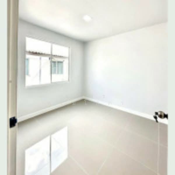The Colors Premium Rangsit - Lumlukka, Pathum Thani, Wat Klang Klong 4 Road, Lat Sawai, Lam Luk Ka, Pathum Thani, 3 Bedrooms, 120 sqm, Townhouse For Sale, by ธนสร พรมโสภา, 500208476 - DDproperty.com