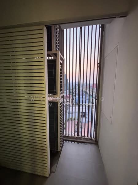 The Room BTS Wongwianyai, Bangkok, 44 KrungThonBuri Road, Khlong Ton Sai, Khlong San, Bangkok, 2 Bedrooms, 92 sqm, Condo For Rent, by Weerapong Wanlo, 500208481 - DDproperty.com