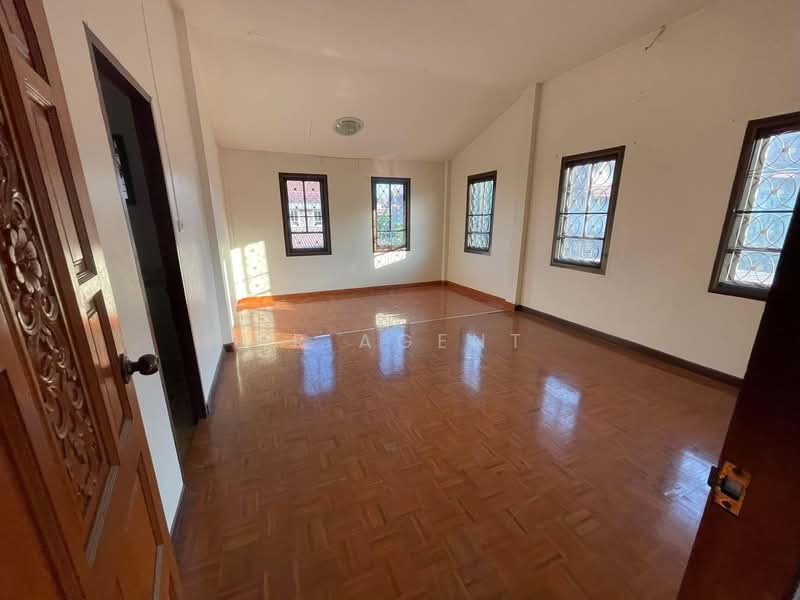 Baan Bua Thong Keha, Nonthaburi, Bang Kruai - Bangkok Road, Bang Bua Thong, Bang Bua Thong, Nonthaburi, 5 Bedrooms, 300 sqm, Single Detached House For Sale, by NR AGENT, 500208485 - DDproperty.com