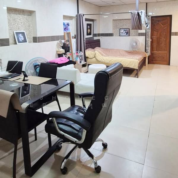 For Sale - ตึก3ชั้น 2คูหา 30.3ตรว. ซ.ราชวิถี7 (ซ.วัฒนโยธิน), Bangkok