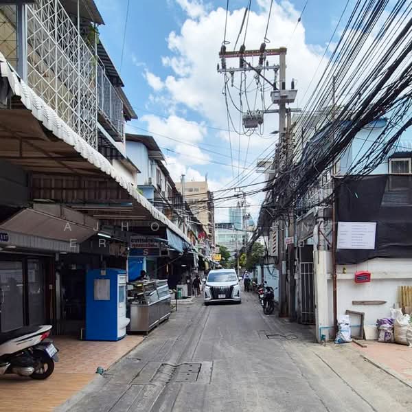 For Sale - ตึก3ชั้น 2คูหา 30.3ตรว. ซ.ราชวิถี7 (ซ.วัฒนโยธิน), Bangkok
