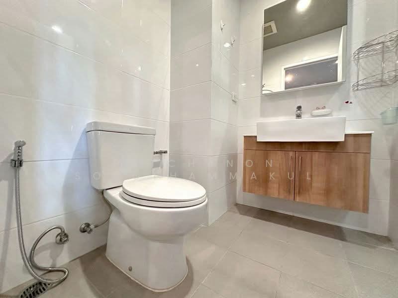 Blocs 77, Bangkok, 291 On Nut Rd, Phra Kanong Nua, Watthana, Bangkok, 1 Bedroom, 41 sqm, Condo For Rent, by Ratchanon Songthammakul, 500208549 - DDproperty.com