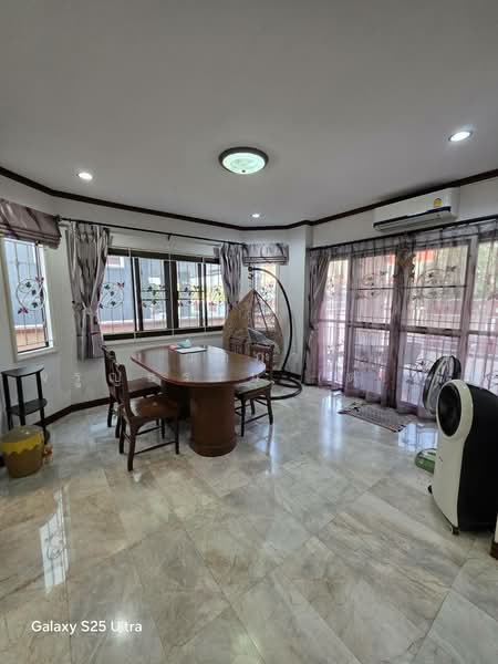 Fully furnished detached house for sale at Fueng Suk 4, Bang Bua Thong, Nonthaburi, กาญจนาภิเษก, Lam Pho, Bang Bua Thong, Nonthaburi, 3 Bedrooms, 185 sqm, Single Detached House For Sale, by Wanlapa Charoonthum, 500208576 - DDproperty.com