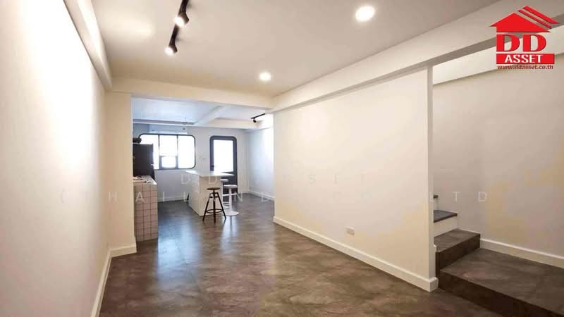 ให้เช่า ทาวน์เฮาส์ 2 ชั้น โชคชัย 4 ซอย 55 รีโนเวทใหม่ เฟอร์นิเจอร์ครบ พร้อมอยู่, Bangkok, Lat Phrao, Lat Phrao, Bangkok, 3 Bedrooms, 120 sqm, Townhouse For Rent, by DD Asset (Thailand) Co.,Ltd, 500208622 - DDproperty.com