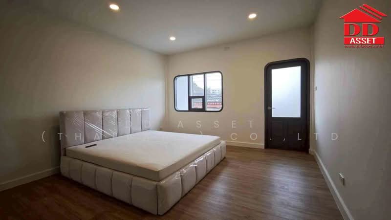 ให้เช่า ทาวน์เฮาส์ 2 ชั้น โชคชัย 4 ซอย 55 รีโนเวทใหม่ เฟอร์นิเจอร์ครบ พร้อมอยู่, กรุงเทพ, ลาดพร้าว, ลาดพร้าว, กรุงเทพ, 120 ตร.ม., ทาวน์เฮ้าส์ ให้เช่า, โดย DD Asset (Thailand) Co.,Ltd, 500208622 - DDproperty.com