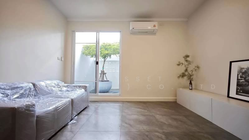 ให้เช่า ทาวน์เฮาส์ 2 ชั้น โชคชัย 4 ซอย 55 รีโนเวทใหม่ เฟอร์นิเจอร์ครบ พร้อมอยู่, Bangkok, Lat Phrao, Lat Phrao, Bangkok, 3 Bedrooms, 120 sqm, Townhouse For Rent, by DD Asset (Thailand) Co.,Ltd, 500208622 - DDproperty.com