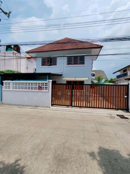 ให้เช่า - บ้านเช่าใกล้รถไฟฟ้า ให้เช่าบ้านหทัยราษฎร์ ซอย4 บ้านเดี่ยว 51ตรว. 5นอน 3น้ำ รับจดทะเบียนบริษัทได้, กรุงเทพ