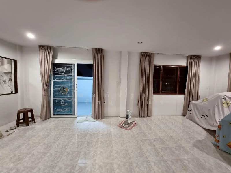 ให้เช่า - บ้านเช่าใกล้รถไฟฟ้า ให้เช่าบ้านหทัยราษฎร์ ซอย4 บ้านเดี่ยว 51ตรว. 5นอน 3น้ำ รับจดทะเบียนบริษัทได้, กรุงเทพ