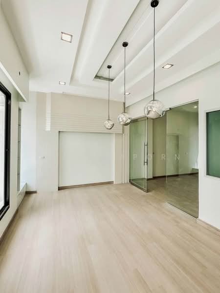 Baan Klang Muang Rama 9 - Ladprao, Bangkok, Soi Ladprao 88, Wang Thonglang, Wang Thonglang, Bangkok, 4 Bedrooms, 260 sqm, Townhouse For Sale, by Angsanaporn D, 500208704 - DDproperty.com