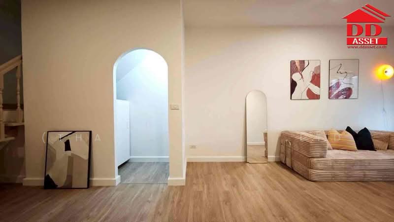 ให้เช่า ทาวน์เฮ้าส์ 2 ชั้น รีโนเวทใหม่ โชคชัย 4 ซอย 38 หลังมุม Fully Furnished ลาดพร้าว, Bangkok, Lat Phrao, Lat Phrao, Bangkok, 2 Bedrooms, 95 sqm, Townhouse For Rent, by DD Asset (Thailand) Co.,Ltd, 500208749 - DDproperty.com