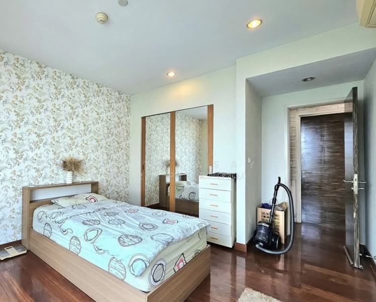 Watermark Chaophraya, Bangkok, Soi Charoennakorn 39-41, Charoennakorn Road, Bang Lam Phu Lang, Khlong San, Bangkok, 3 Bedrooms, 145 sqm, Condo For Sale, by Pattarasaya Sripirom, 500208753 - DDproperty.com