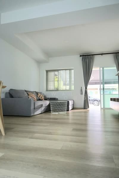 Indy Bangna-Ramkhamhaeng 2 : อินดี้ บางนา-รามคำแหง 2, กรุงเทพ, ซอย 7, ดอกไม้, ประเวศ, กรุงเทพ, 100 ตร.ม., ทาวน์เฮ้าส์ ให้เช่า, โดย Saowaluk Anupong, 500208785 - DDproperty.com