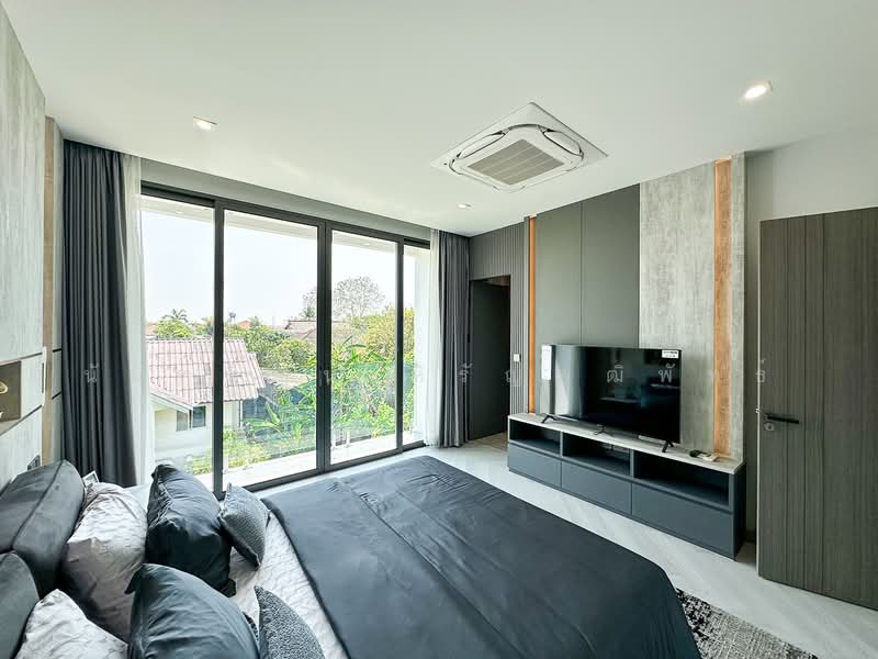 New Modern 4 Bed Pool Villa in Sai San for Sale, Chiang Mai, San Phra Net, San Sai, Chiang Mai, 4 Bedrooms, 473 sqm, Villa For Sale, by Nunthawat Hiranputtipat, 500208825 - DDproperty.com