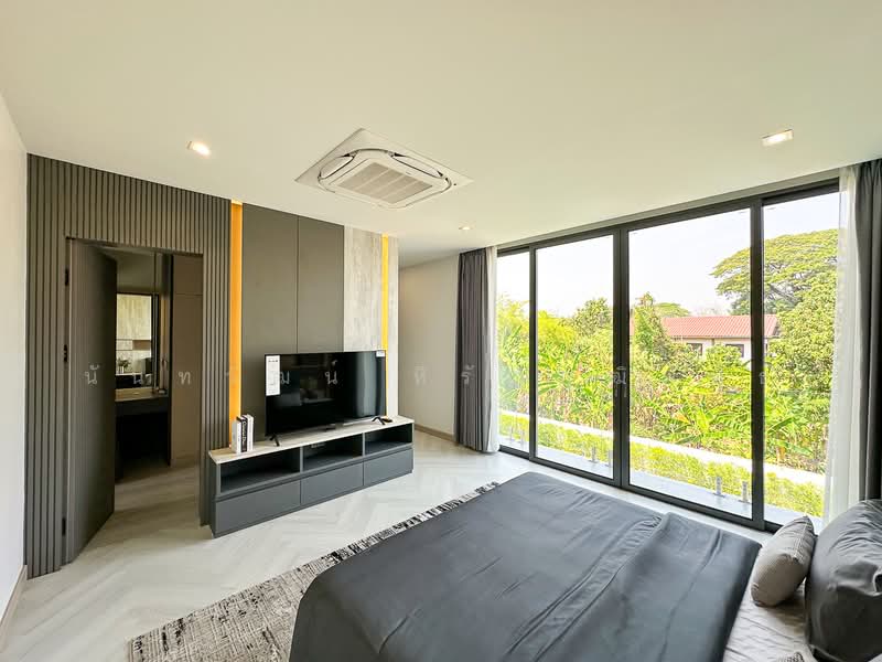 New Modern 4 Bed Pool Villa in Sai San for Sale, Chiang Mai, San Phra Net, San Sai, Chiang Mai, 4 Bedrooms, 473 sqm, Villa For Sale, by Nunthawat Hiranputtipat, 500208825 - DDproperty.com