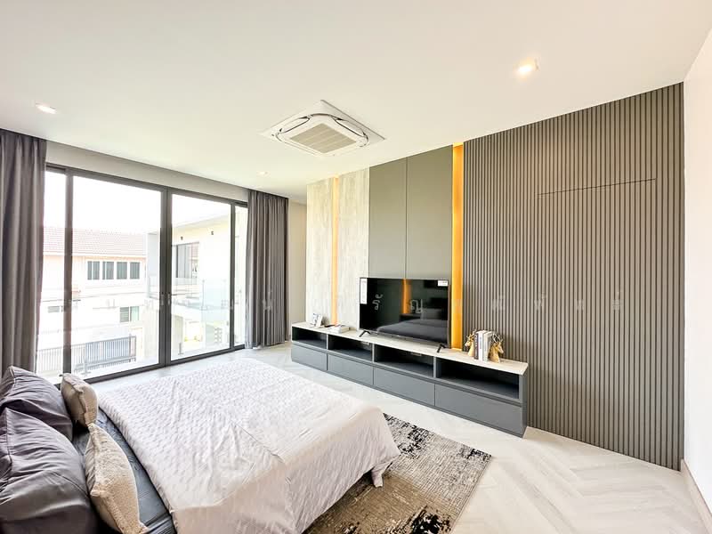 New Modern 4 Bed Pool Villa in Sai San for Sale, Chiang Mai, San Phra Net, San Sai, Chiang Mai, 4 Bedrooms, 473 sqm, Villa For Sale, by Nunthawat Hiranputtipat, 500208825 - DDproperty.com