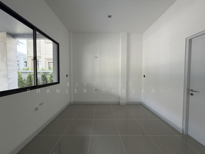 Grand Bangkok Boulevard Krungthepkritha, Bangkok, Srinakarin-Romklao Road, Khlong Sam Prawet, Lat Krabang, Bangkok, 4 Bedrooms, 447 sqm, Single Detached House For Sale, by Kittisak Phanlertchavarit, 500208856 - DDproperty.com