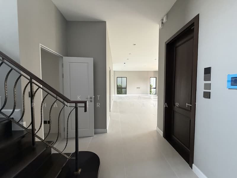 Grand Bangkok Boulevard Krungthepkritha, Bangkok, Srinakarin-Romklao Road, Khlong Sam Prawet, Lat Krabang, Bangkok, 4 Bedrooms, 447 sqm, Single Detached House For Sale, by Kittisak Phanlertchavarit, 500208856 - DDproperty.com