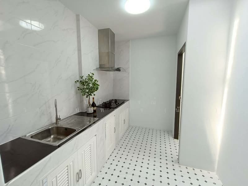 Baan Manorom 4 Leab Klong 2 : บ้านมโนรมย์ 4 เลียบคลองสอง, กรุงเทพ, ซอย เลียบคลองสอง 19, สามวาตะวันตก, คลองสามวา, กรุงเทพ, 80 ตร.ม., ทาวน์เฮ้าส์ ขาย, โดย นภัสศรณ์ วงศ์สินไทยกร (นันท์), 500208858 - DDproperty.com