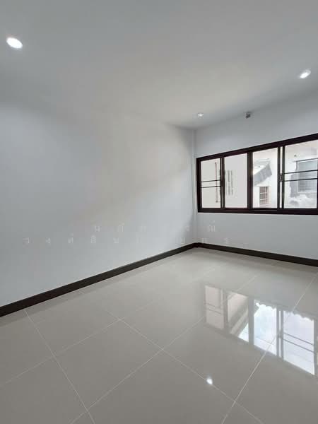 Baan Manorom 4 Leab Klong 2 : บ้านมโนรมย์ 4 เลียบคลองสอง, กรุงเทพ, ซอย เลียบคลองสอง 19, สามวาตะวันตก, คลองสามวา, กรุงเทพ, 80 ตร.ม., ทาวน์เฮ้าส์ ขาย, โดย นภัสศรณ์ วงศ์สินไทยกร (นันท์), 500208858 - DDproperty.com