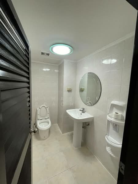 D.H.Grand Tower, Bangkok, Soi Prommit, Khlong Tan Nua, Watthana, Bangkok, 3 Bedrooms, 280 sqm, Condo For Rent, by Juthabhorn Uppachit (Amy), 500208918 - DDproperty.com