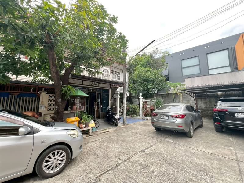 หมู่บ้านฐิติพร2 ซอยรามคำแหง120, Bangkok, ถนนรามคำแหง, Saphan Sung, Saphan Sung, Bangkok, 2 Bedrooms, 80 sqm, Townhouse For Sale, by คุณ สุดาวรรณ พลอยแดง (แอน), 500209024 - DDproperty.com