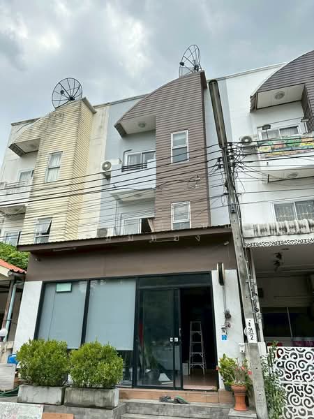 หมู่บ้านสวนราชา, Bangkok, Hua Mak, Bang Kapi, Bangkok, 5 Bedrooms, 300 sqm, Townhouse For Rent, by เสาวลักษณ์ มิ้มทอง, 500209059 - DDproperty.com