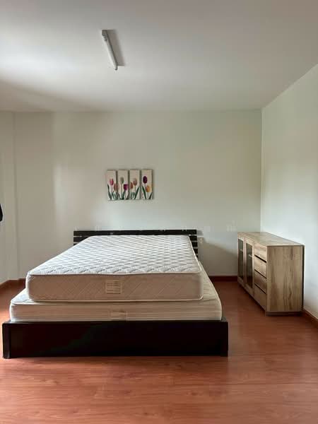 หมู่บ้านสวนราชา, Bangkok, Hua Mak, Bang Kapi, Bangkok, 5 Bedrooms, 300 sqm, Townhouse For Rent, by เสาวลักษณ์ มิ้มทอง, 500209059 - DDproperty.com