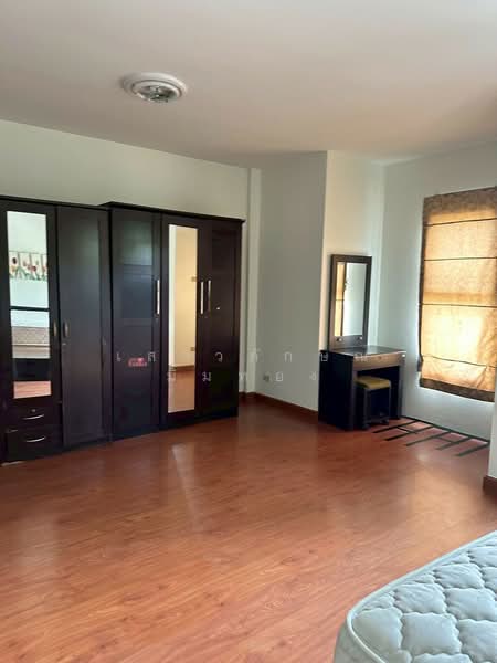 หมู่บ้านสวนราชา, กรุงเทพ, หัวหมาก, บางกะปิ, กรุงเทพ, 300 ตร.ม., ทาวน์เฮ้าส์ ให้เช่า, โดย เสาวลักษณ์ มิ้มทอง, 500209059 - DDproperty.com