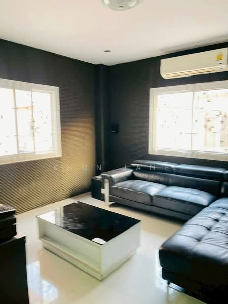 Suriya Place Bangna-KM.5 : สุริยา เพลส บางนา-กม.5, สมุทรปราการ, ถนนบัวนครินทร์, บางแก้ว, บางพลี, สมุทรปราการ, 324 ตร.ม., ทาวน์เฮ้าส์ ให้เช่า, โดย Khun Jane, 500209068 - DDproperty.com