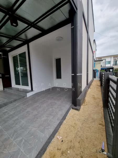 ขายบ้านทาวน์โฮม หมู่บ้านกัสโต้ พระราม 2 บรรยากาศเงียบสงบ เพื่อนบ้านน่ารักและปลอดภัยสูง 24 ชม., Bangkok, Tha Kham, Bang Khun Thian, Bangkok, 3 Bedrooms, 120 sqm, Townhouse For Sale, by Apaporn Muanthorani, 500209079 - DDproperty.com