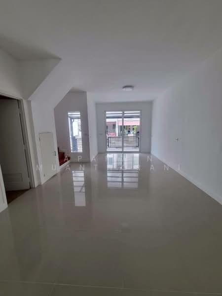 ขายบ้านทาวน์โฮม หมู่บ้านกัสโต้ พระราม 2 บรรยากาศเงียบสงบ เพื่อนบ้านน่ารักและปลอดภัยสูง 24 ชม., กรุงเทพ, ท่าข้าม, บางขุนเทียน, กรุงเทพ, 120 ตร.ม., ทาวน์เฮ้าส์ ขาย, โดย Apaporn Muanthorani, 500209079 - DDproperty.com