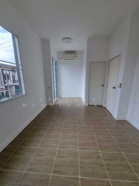 ขายบ้านทาวน์โฮม หมู่บ้านกัสโต้ พระราม 2 บรรยากาศเงียบสงบ เพื่อนบ้านน่ารักและปลอดภัยสูง 24 ชม., Bangkok, Tha Kham, Bang Khun Thian, Bangkok, 3 Bedrooms, 120 sqm, Townhouse For Sale, by Apaporn Muanthorani, 500209079 - DDproperty.com