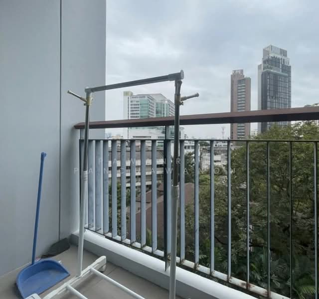Rhythm Sukhumvit 42, Bangkok, Soi Sukhumvit 42, Sukhumvit Road, Phra Kanong, Khlong Toei, Bangkok, 1 Bedroom, 45 sqm, Condo For Rent, by Pawanrat Panchawanon, 500209182 - DDproperty.com