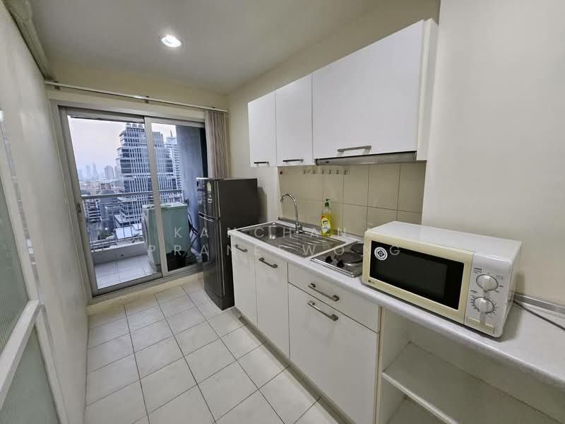 Life @ Sathorn 10, Bangkok, 48 Soi Sathorn 10, Sathorn Road, Silom, Bang Rak, Bangkok, 1 Bedroom, 42 sqm, Condo For Rent, by Kanchana Praneewong, 500209195 - DDproperty.com