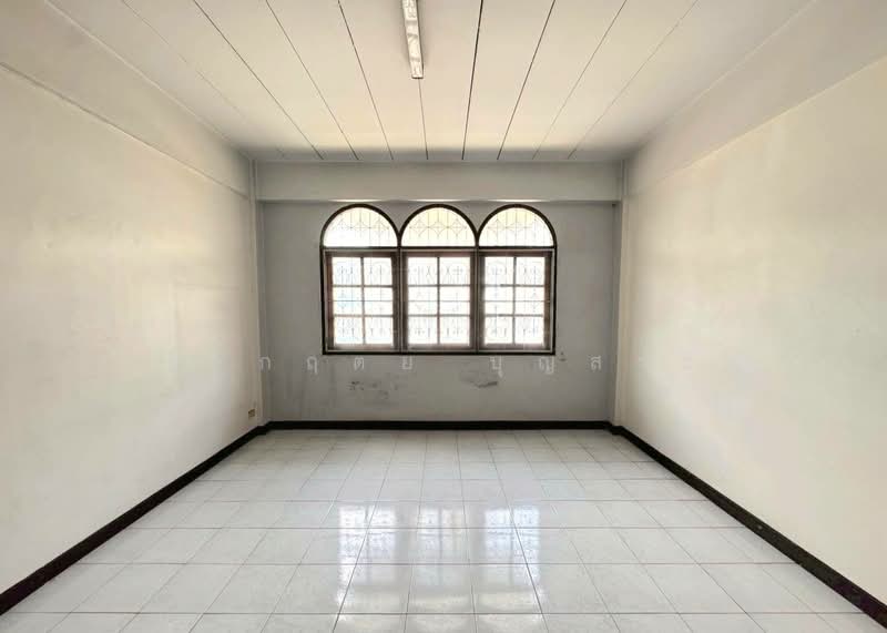 ตึกแถว 3 ชั้น มีชั้นลอย ซอยสุขุมวิท 93, Bangkok, สุขุมวิท 93, Bang Chak, Phra Khanong, Bangkok, 4 Bedrooms, 180 sqm, Townhouse For Sale, by กรกฤตย์ บุญสระ, 500209263 - DDproperty.com