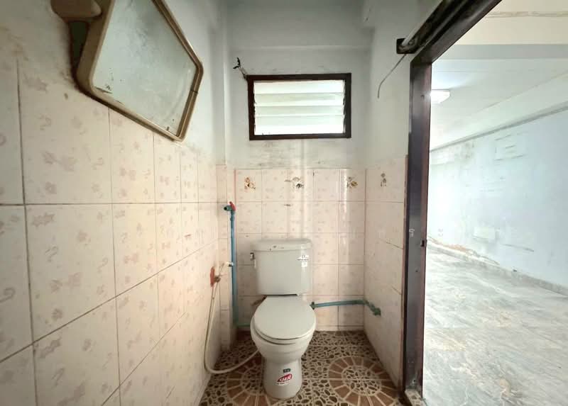 ตึกแถว 3 ชั้น มีชั้นลอย ซอยสุขุมวิท 93, Bangkok, สุขุมวิท 93, Bang Chak, Phra Khanong, Bangkok, 4 Bedrooms, 180 sqm, Townhouse For Sale, by กรกฤตย์ บุญสระ, 500209263 - DDproperty.com