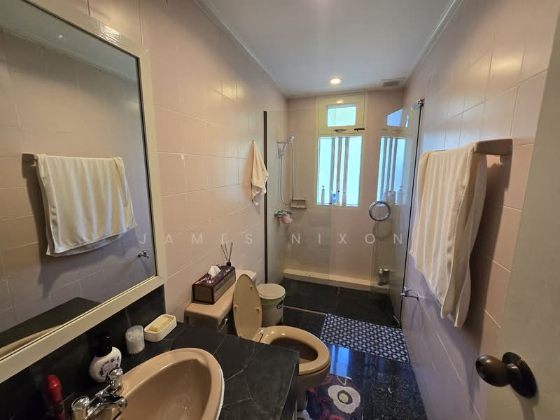 Blue Canyon Heights, Phuket, 165 Village No. 1 Thepkrasattri Road, Mai Khao, Thalang, Phuket, 4 Bedrooms, 336 sqm, Condo For Sale, by James Nixon, 500209302 - bathroom - DDproperty.com