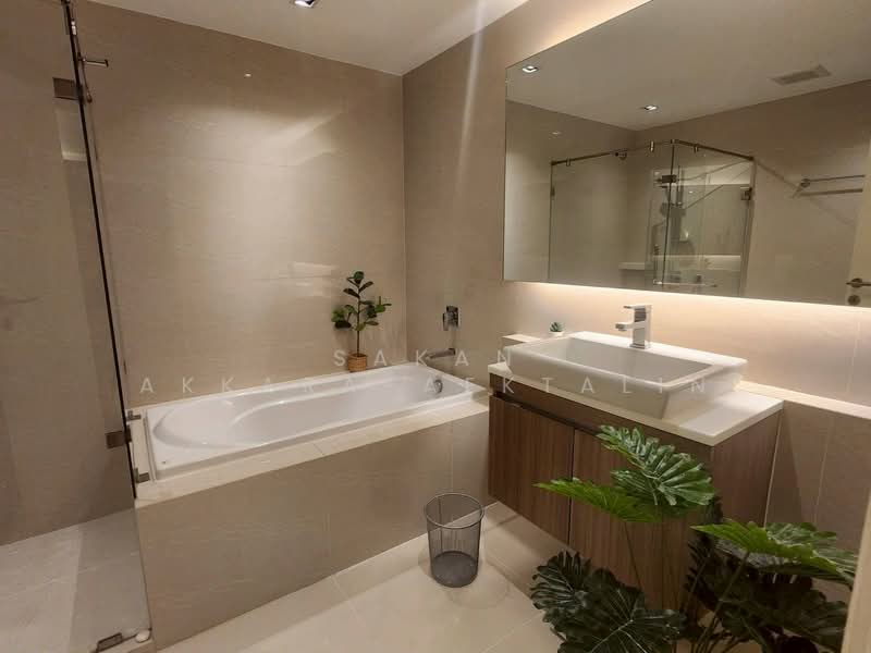Vtara Sukhumvit 36, Bangkok, 118 Soi Saen Sabai, Phra Kanong, Khlong Toei, Bangkok, 2 Bedrooms, 58 sqm, Condo For Rent, by Sakan Akkara-aektalin, 500209325 - DDproperty.com