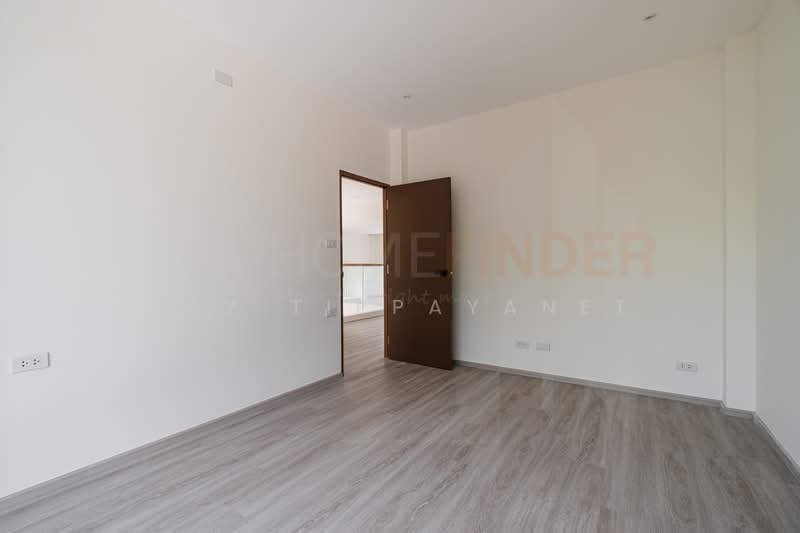 House in Phra Khanong, Bangkok, Khlong Tan Nua, Watthana, Bangkok, 4 Bedrooms, 401 sqm, Single Detached House For Sale, by Kay Tippayanet, 500209333 - DDproperty.com