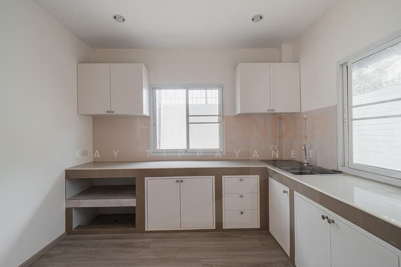 House in Phra Khanong, กรุงเทพ, คลองตันเหนือ, วัฒนา, กรุงเทพ, 401 ตร.ม., บ้านเดี่ยว ขาย, โดย Kay Tippayanet, 500209333 - DDproperty.com