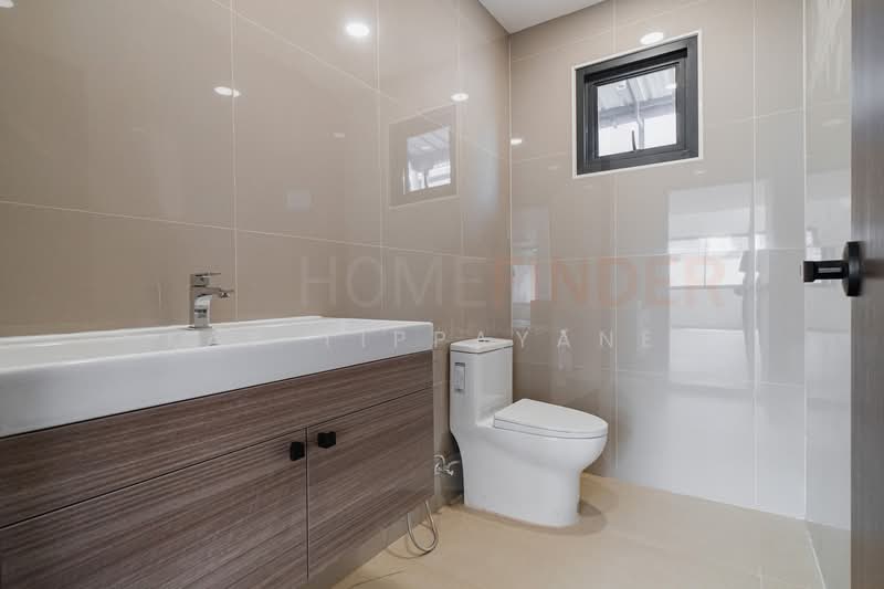 House in Phra Khanong, Bangkok, Khlong Tan Nua, Watthana, Bangkok, 4 Bedrooms, 401 sqm, Single Detached House For Sale, by Kay Tippayanet, 500209333 - DDproperty.com