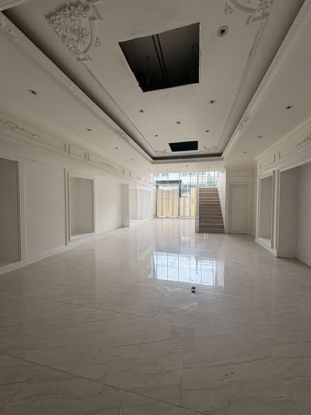 For Rent: Floor to Ceiling Duplex Space in Thonglor 4 minutes from BTS, Bangkok, Khlongtoei Nua, Watthana, Bangkok, , 182 sqm, Retail Space For Rent, by Chutinun Mungmai, 500209336 - DDproperty.com