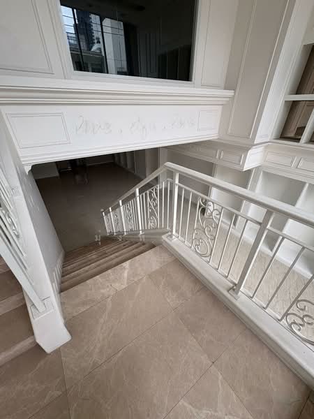 For Rent: Floor to Ceiling Duplex Space in Thonglor 4 minutes from BTS, กรุงเทพ, คลองเตยเหนือ, วัฒนา, กรุงเทพ, 182 ตร.ม., พื้นที่ขายของ ให้เช่า, โดย ชุตินันท์ มุ่งหมาย, 500209336 - DDproperty.com